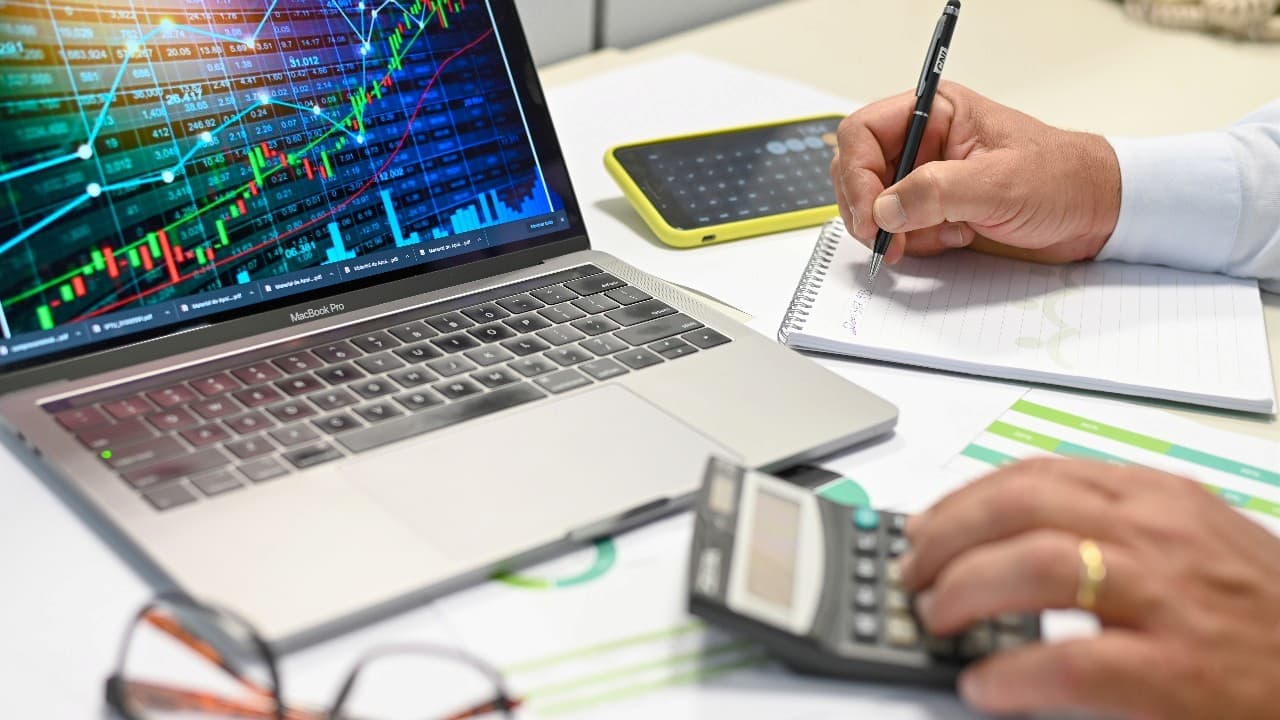 Mercado financeiro eleva projeções da inflação e do PIB 2022