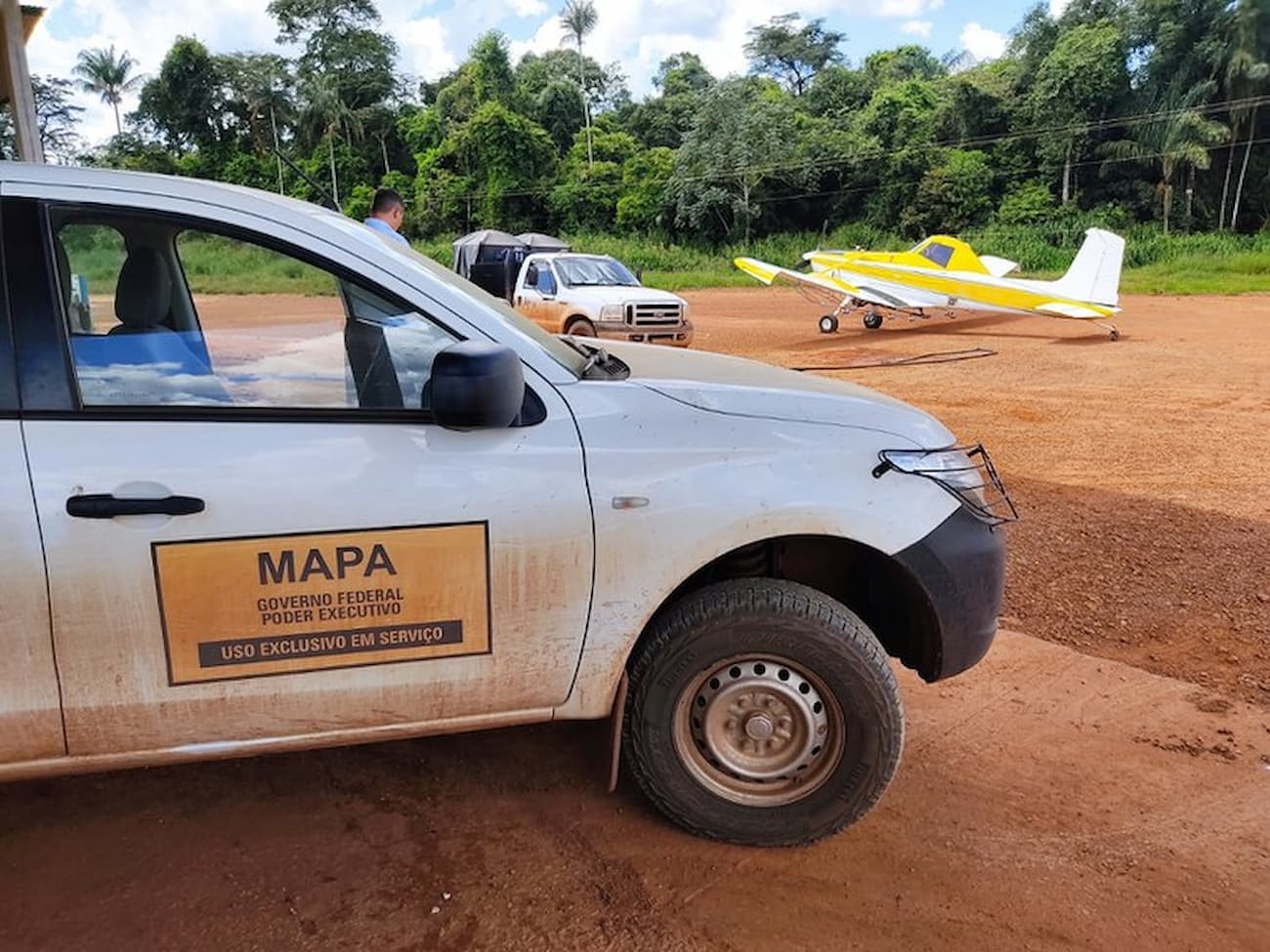 Mapa fiscaliza aviação agrícola e apreende agrotóxicos irregulares em Mato Grosso