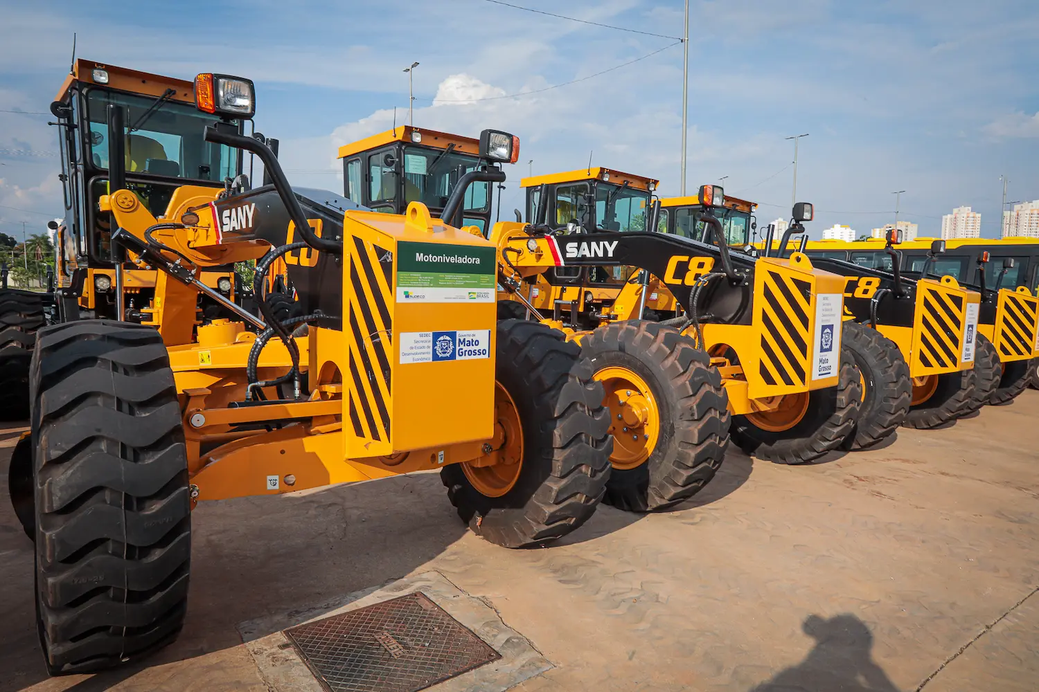 Em Mato Grosso, governo entregou 1.185 máquinas e caminhões para pequenos produtores, confira!