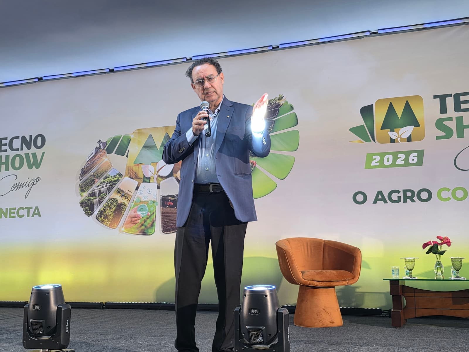 Na Tecnoshow, Augusto Cury defende nova imagem para o Brasil