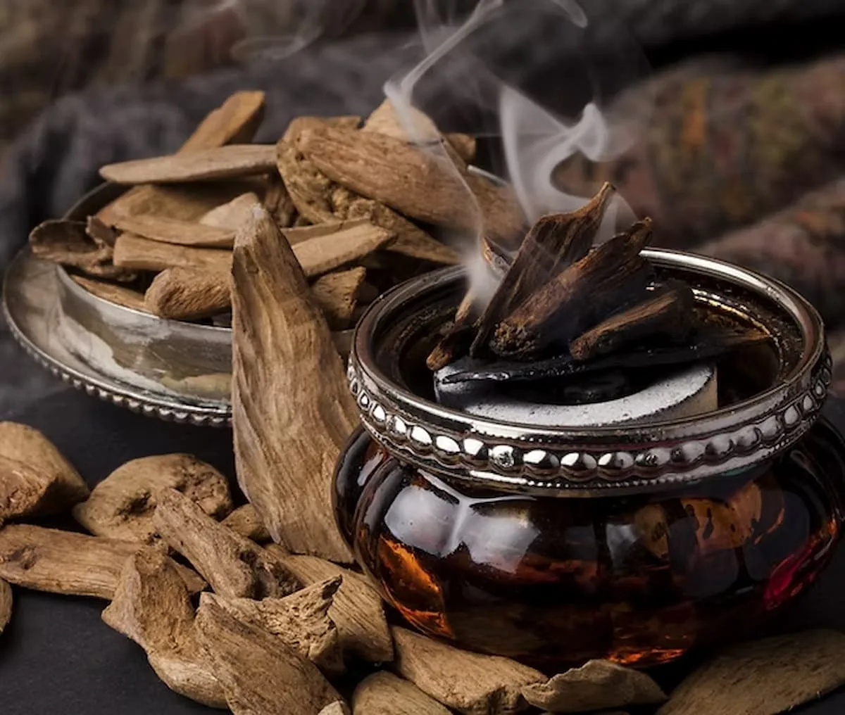 A MADEIRA DOS DEUSES: Agarwood, o tesouro perfumado MAIS CARO QUE OURO