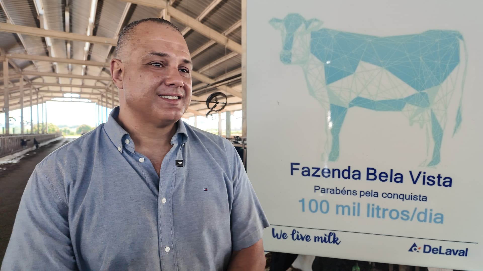 Como produzir 100 mil litros de leite por dia? Visitamos uma fazenda que faz isso