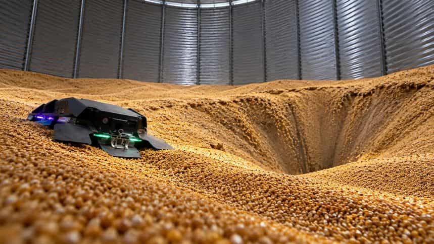 Esse robô trabalha sozinho no silo e pode salvar vidas, tecnologia chegou ao Brasil