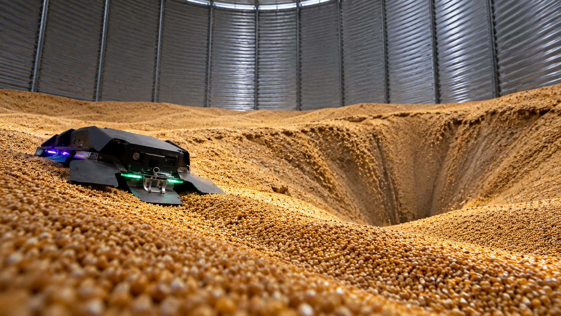 Esse robô trabalha sozinho no silo e pode salvar vidas, tecnologia chegou ao Brasil