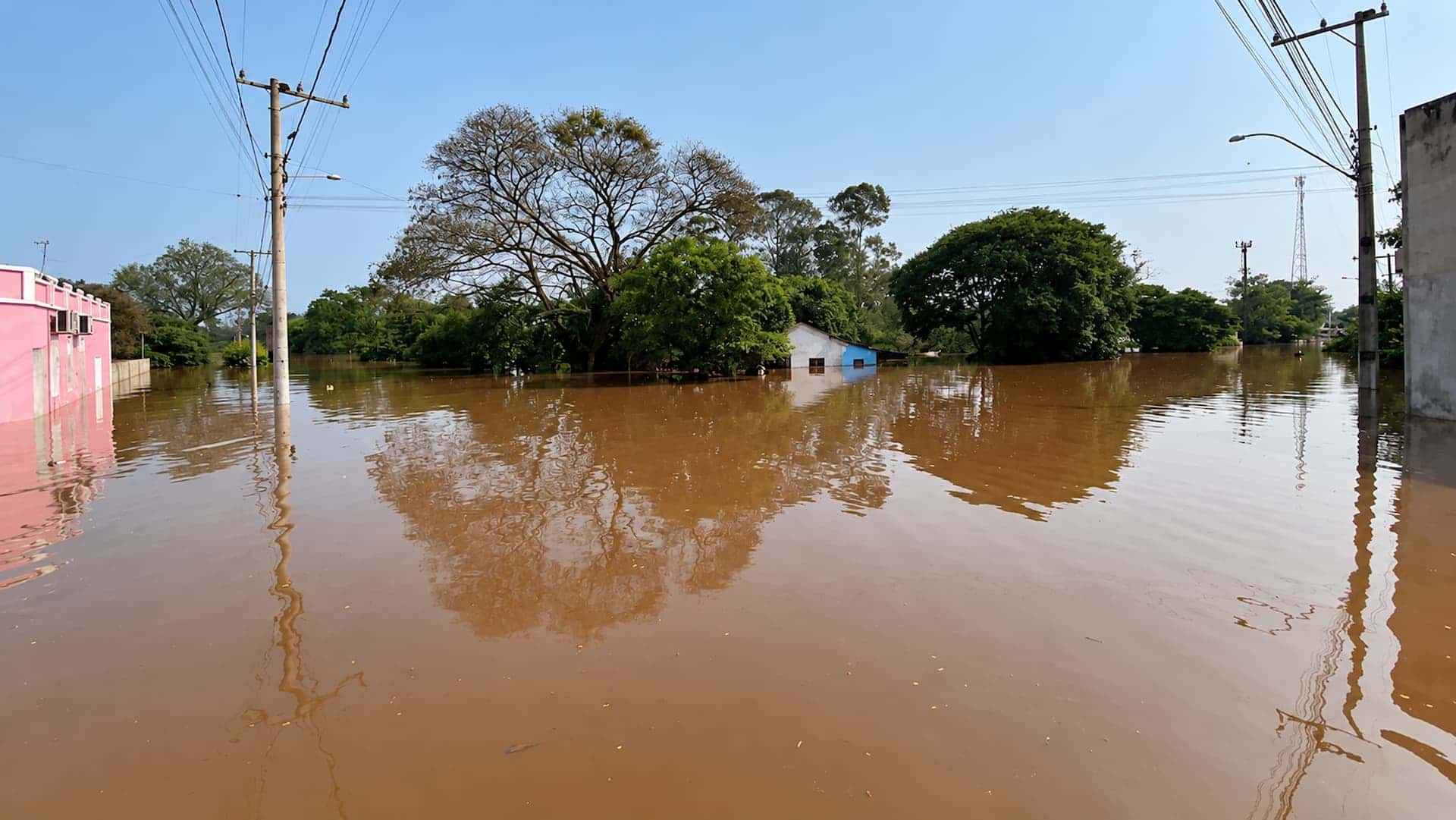Rio Uruguai chega a 10,56 metros em São Borja e volta a transbordar