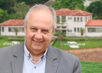 Câmara dos Deputados homenageia o pesquisador Paulo Martins, da Embrapa Gado de Leite