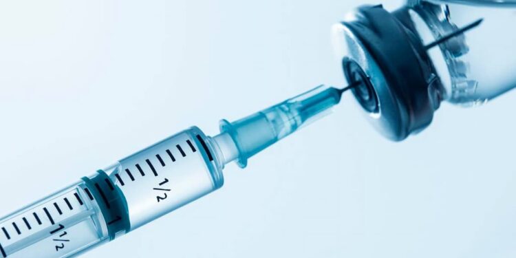 Senado vota nesta terça-feira o projeto que autoriza indústrias de saúde animal a produzirem vacinas contra a Covid