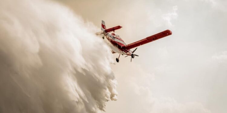 Governo de MT reforça combate a incêndios no Pantanal com duas aeronaves