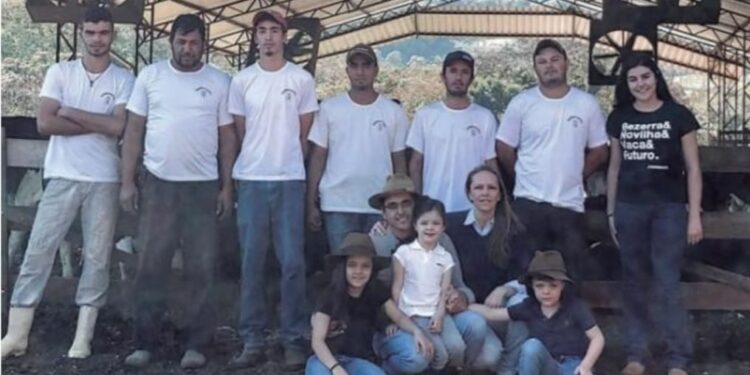 Produção de leite atravessa gerações no Sul de Minas Gerais