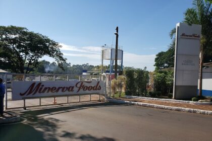 Controladores da Minerva Foods avaliam fechamento de capital, OPA pode ser de R$ 12,00