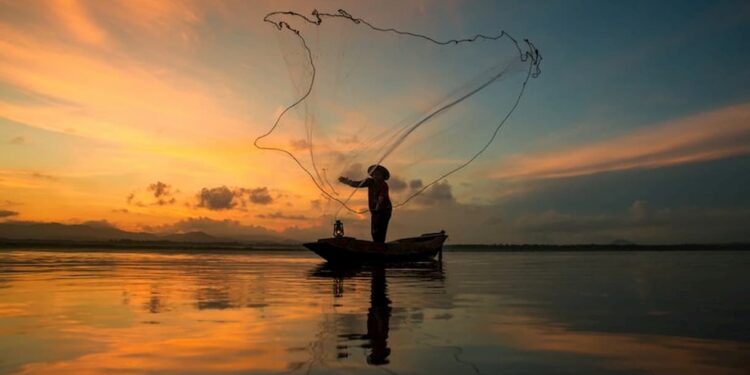 Mapa suspende 31 mil registros de pescadores artesanais para averiguação