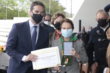 Ministra Tereza Cristina entrega certificado de estado livre de aftosa ao Rio Grande do Sul na Expointer