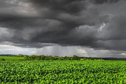 CLIMATEMPO 12 de abril 2023, frente fria intensifica chuvas