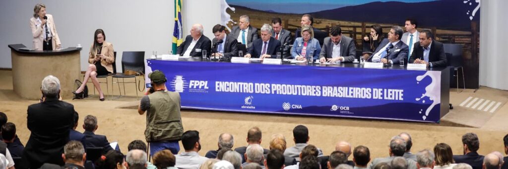 Em Brasília, produtores de leite discutem importação "desleal" e o prejuízo social para o Brasil