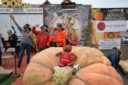 Abóbora gigante "Michael Jordan", de 1.248 kg, quebra recorde mundial