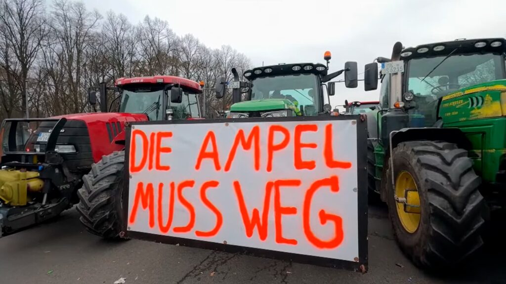 Protesto de agricultores em Berlim reúne mais de 1.500 tratores