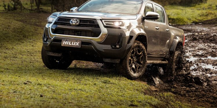 Toyota admite fraude e suspende globalmente venda de Hilux e outros 9 modelos