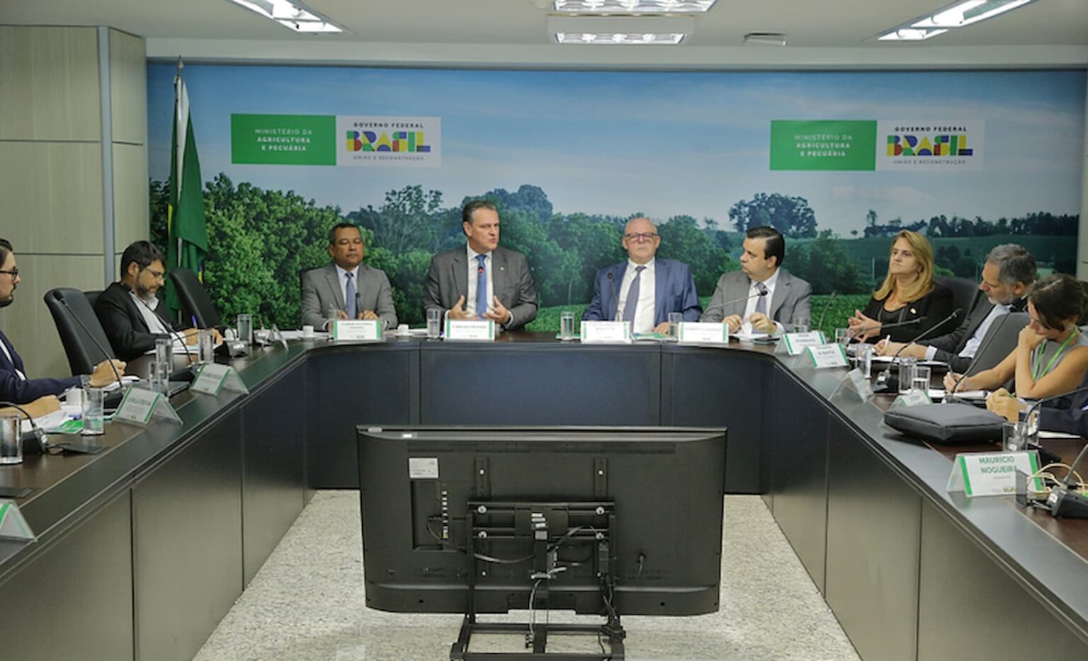 Mapa realiza 1ª reunião do Programa Nacional de Conversão de Pastagens Degradadas