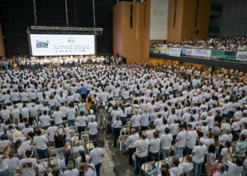 Mais de 7.000 produtores de leite protestam contra importações - agronews