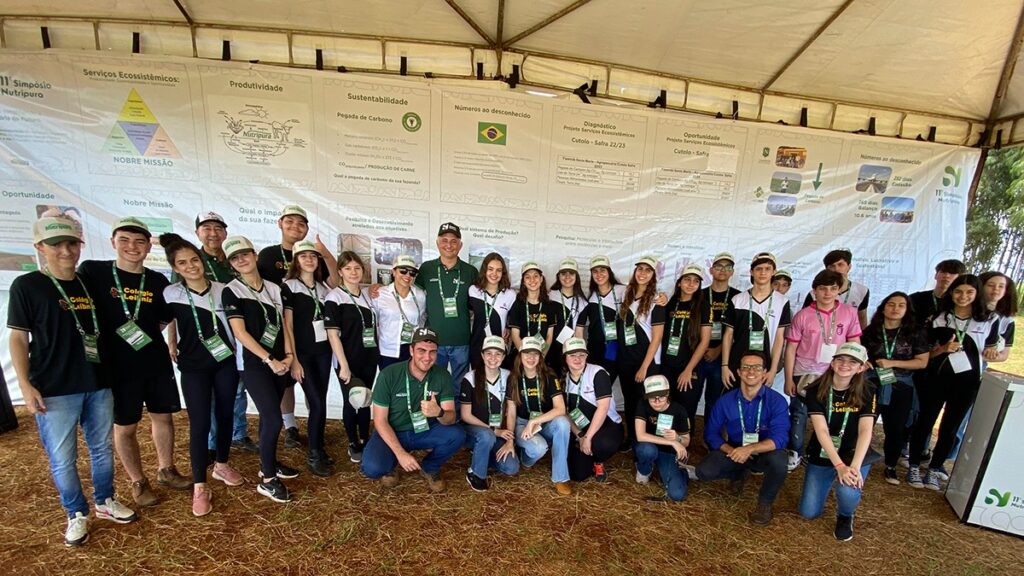 Em Mato Grosso, alunos do ensino médio conhecem propriedade de alta produtividade e práticas de sustentabilidade na produção