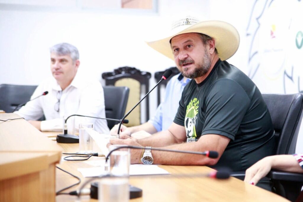 Sancionada Lei que protege produtores de leite e impulsiona bacia leiteira em Mato Grosso